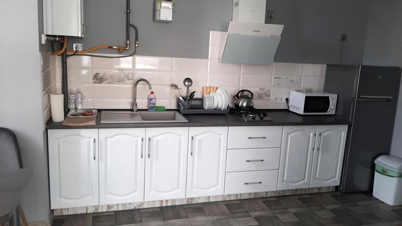 Аpartments Central Town Містечко Центральне З Власним Паркінгом Та Документами На Проживання Iwano-Frankiwsk Exterior foto